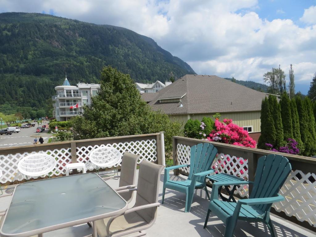 Harrison Village Motel Harrison Hot Springs Exteriör bild