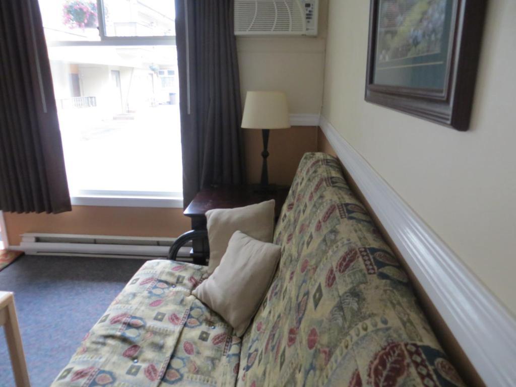 Harrison Village Motel Harrison Hot Springs Rum bild